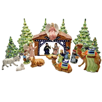Szopka bożonarodzeniowa średnia 14 elementów + stajenka i komplet choinek z zdjęcia